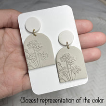 Load image into Gallery viewer, Daisy