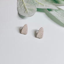 Load image into Gallery viewer, Beige Leafy Huggies (Large)