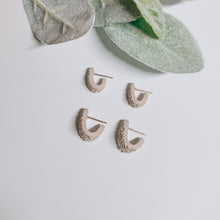 Load image into Gallery viewer, Beige Leafy Huggies (Large)