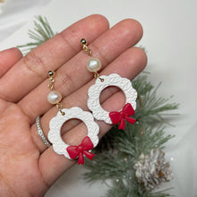 Load image into Gallery viewer, Wreath Dangles (Red)