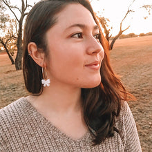 Load image into Gallery viewer, Belle