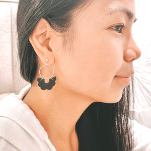 SCARLET | Scalloped Hoop Dangles (Black)